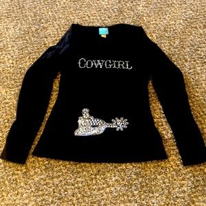 Long sleeve with front pocket. Bling cowgirl shirt